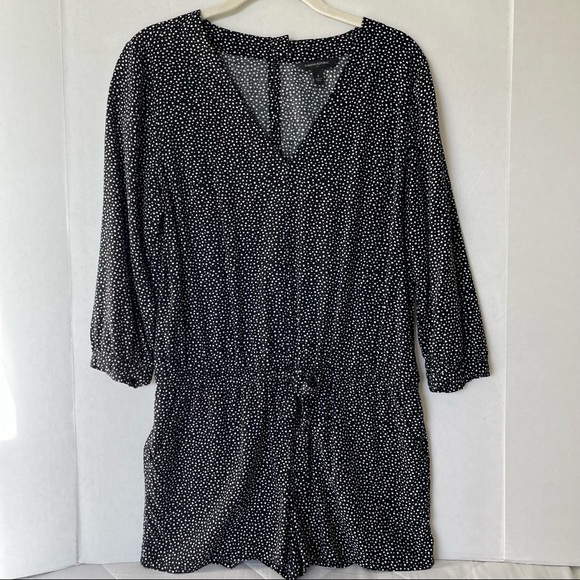 Banana Republic women’s 3/4 sleeve polka dot romper, small, black and white - Picture 9 of 10